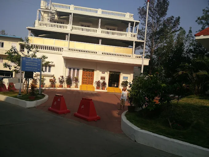 Padmavathy Nilayam pure vegetarian dining hall